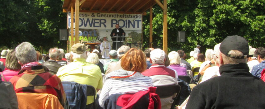 Ökumenischer Gottesdienst  im Brückenkopf-Park